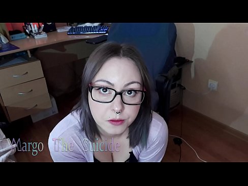 ❤️ Духтари Санобар бо айнак Дилдо амиқ дар камера ️ Порнои мақъад дар мо ﹏